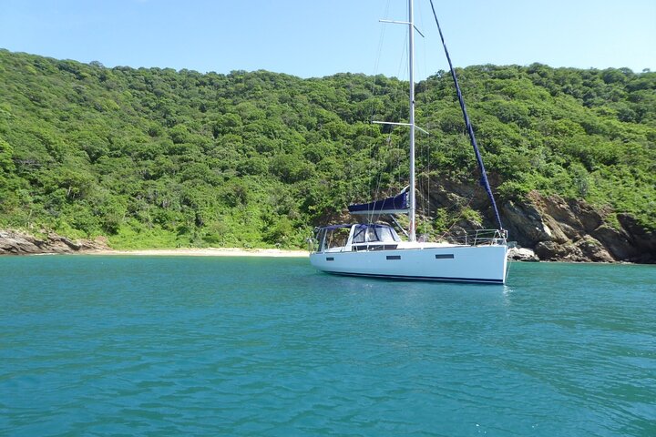 Sailing Santa Marta